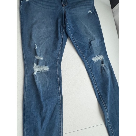 Old Navy Pop Icon Skinny Jeans Ripped Distressed Denim Blue Wash Size 12 Long - Picture 2 of 5
